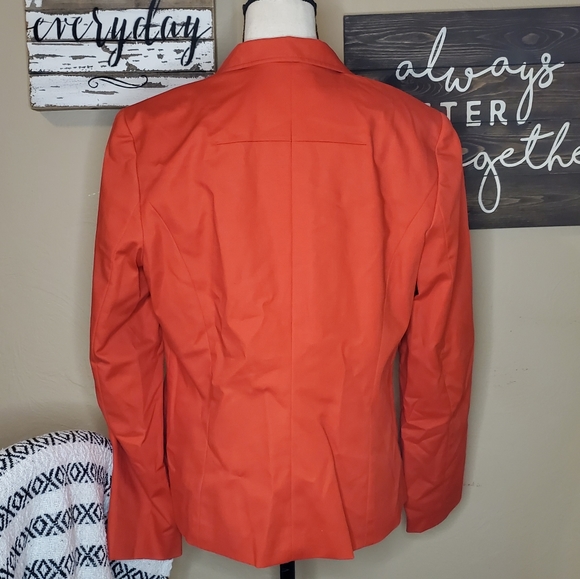 Calvin Klein Red Suit Jacket Size 12 Form Fitting. - Picture 3 of 16